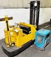 YALE 3,000LBS. WALK BEHIND ELECTRIC LIFT - BV2675 05