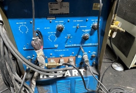 HOBART 200AMP TIG WELDER - BV3328 07