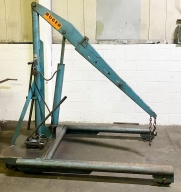 RUGER HP2W 4,000LBS. HYD. FLOOR CRANE - BV862