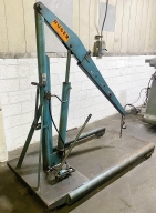 RUGER HP2W 4,000LBS. HYD. FLOOR CRANE - BV862 07